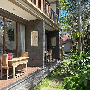 https://santosha-place.ubudhotelsnow.com